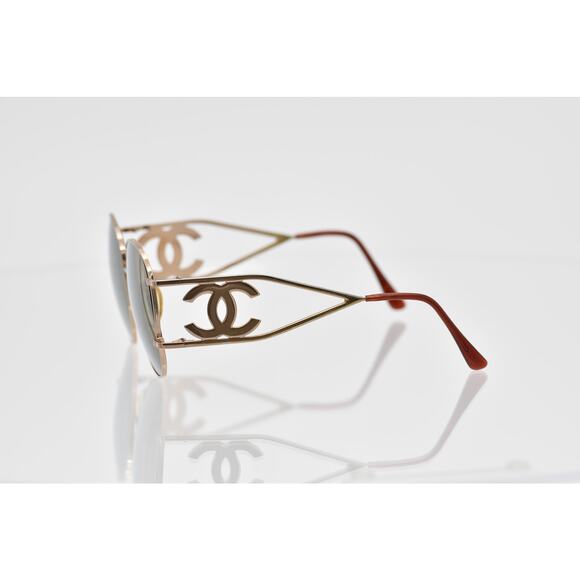 Chanel 05258 45002 Vintage Sunglasses - LENSES FAIR/FRAMES GOOD - READ - Picture 6 of 16